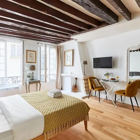 דירה Marais 1br Cozy *